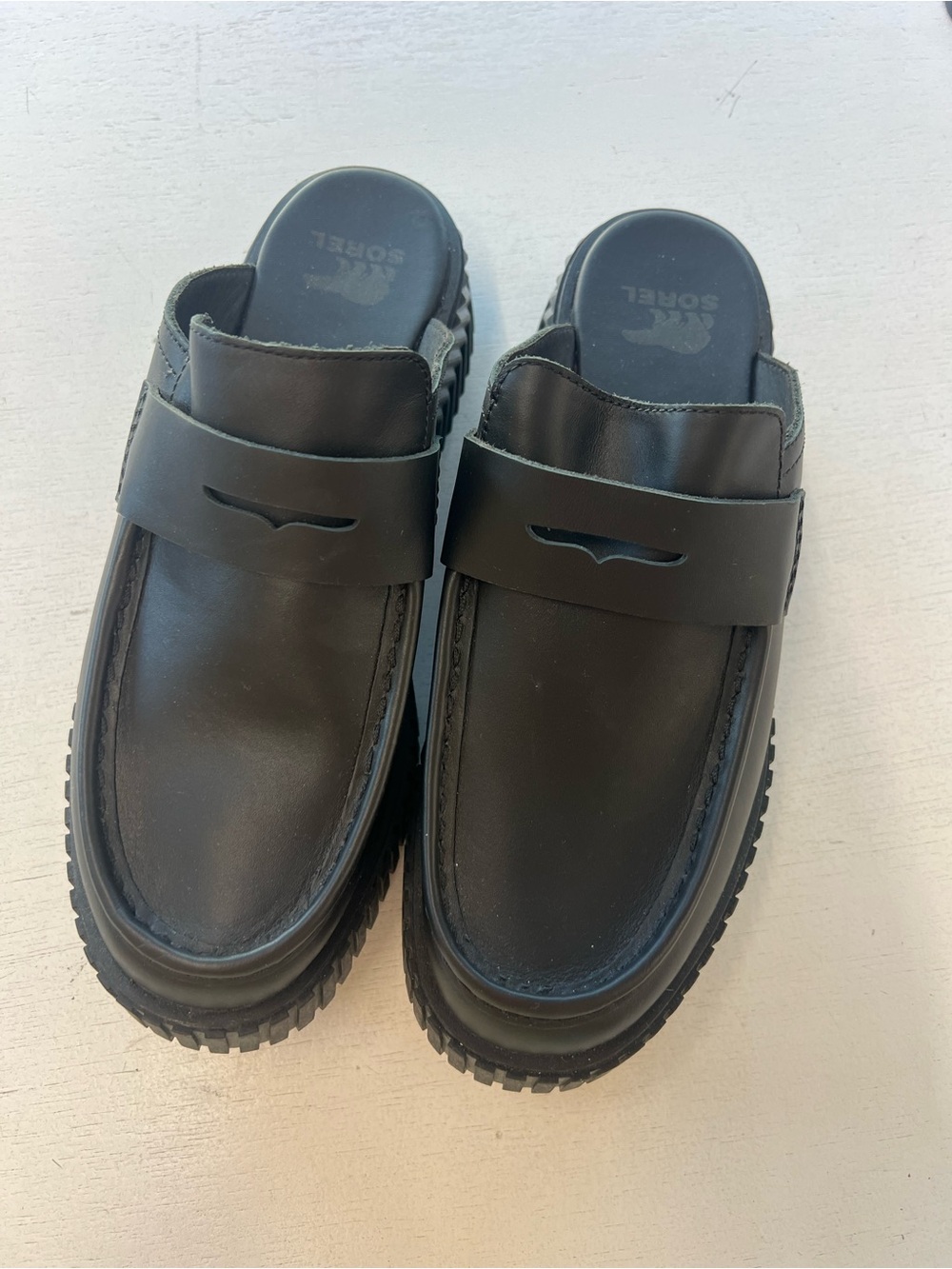 Sorel Women’s Black Leather Slip-On Loafer Mule